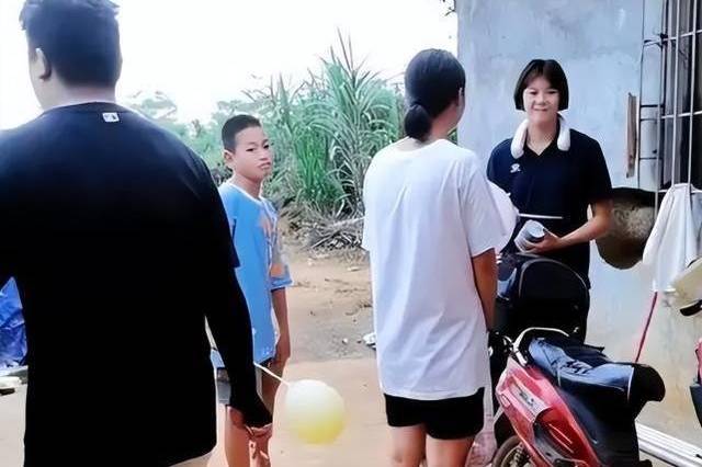 （全红婵家里5个小孩）5个孩子全都不简单！全红婵父母靠孩子逆袭，红姐和哥哥最有本事插图