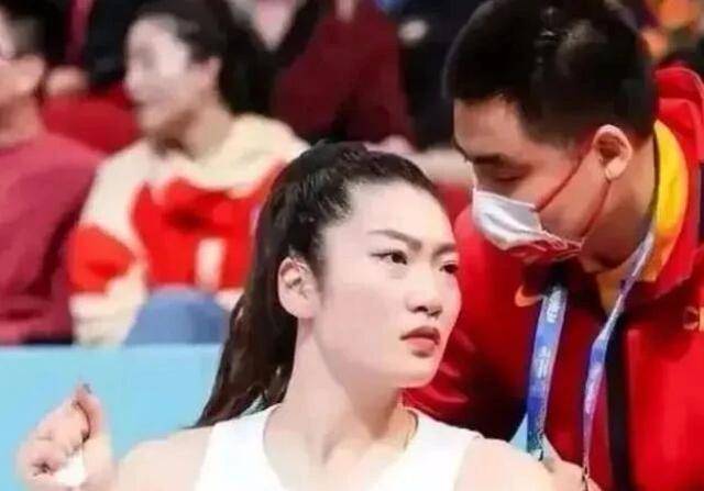 （1000前的李梦龙简介）李梦7中1！张隆前妻：孩子看到李梦的隐私照片，希望她道歉插图