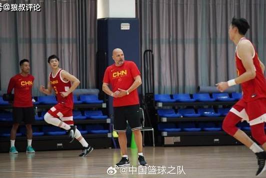 惨淡！中国男篮首场欧洲公开赛 大量座位未能出售 上座率不足5成插图
