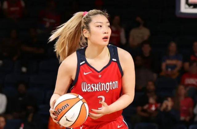 （李梦 wNBA）李梦征战WNBA创历史，张隆软饭硬吃曝光，网友：离了吧插图