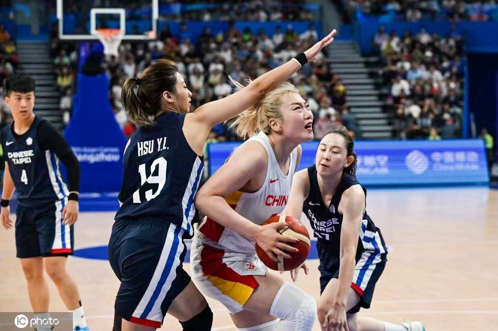 亚运-晋级四强！双塔合砍54+21 中国女篮击败中国台北插图