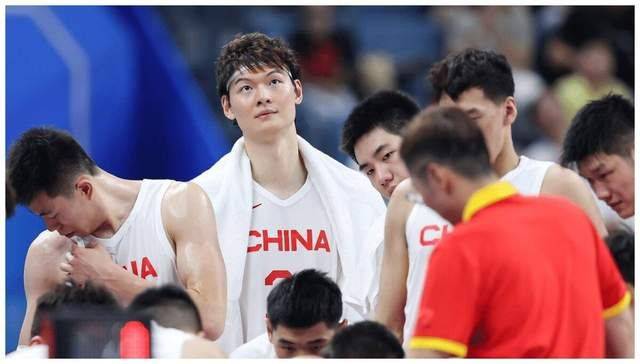 （中国男篮小组赛排名）中国男篮队员小组赛评分，王哲林最低，乔帅无奈提拔小将插图