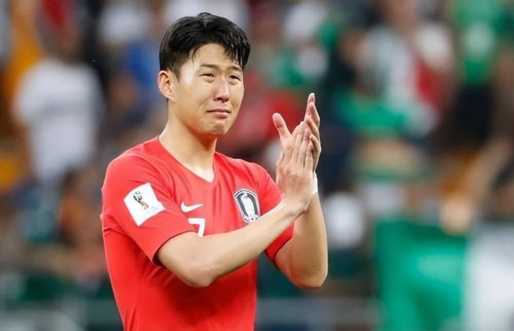 （韩国队对中国队足球）壕，韩国公布对阵国足大名单，球迷：以前担心国足输，现在不担心插图