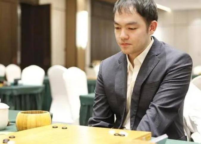 （韩国申真对中国柯洁围棋棋谱）惨被零封！韩国队，总见缝插针，让中国队赛后哭泣！申真谞Faker无解插图