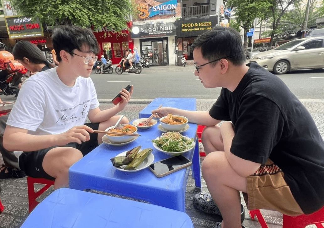 （lpl转会期分别是什么时候）LPL转会期大幕拉开：Fenfen爆料各队内情，谁将成下赛季黑马？插图