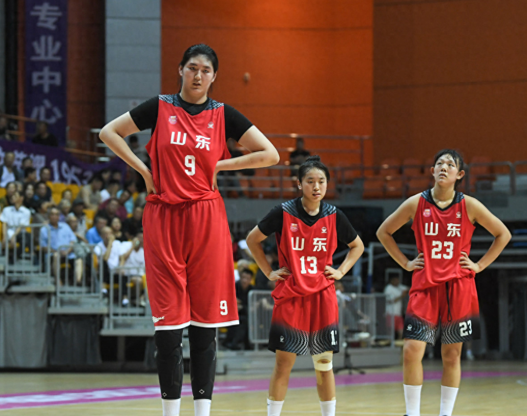 （中国女篮hanxu）场均32+13！中国女篮16岁2米28天才战亚青赛？未来或联手韩旭